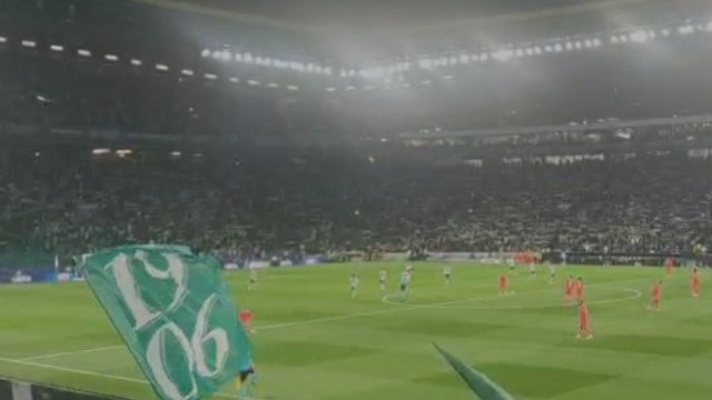 Hino 'à capela'. Adeptos vibraram com 'O Mundo Sabe Que' no Sporting-PSG