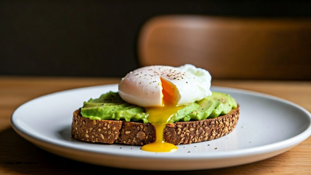 O ponto certo do ovo na air fryer: 3 receitas saudáveis e instagramáveis