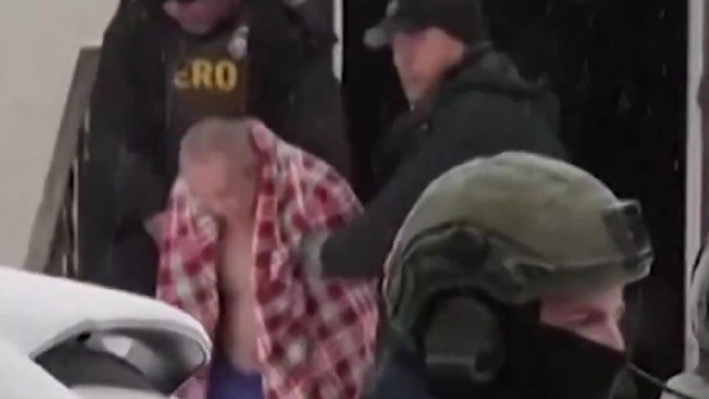 Em roupa interior e com -12ºC, avô foi levado pelo ICE: O vídeo (e caos)