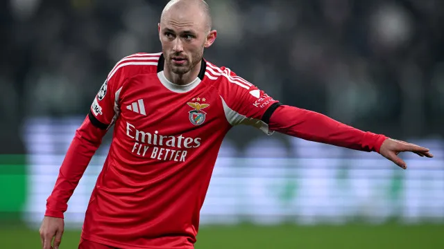
                    Já há uma explicação para a ausência de Aursnes do Benfica-St. Gallen
                