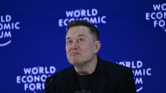 
                    A ficar para trás na IA, Musk admite que 