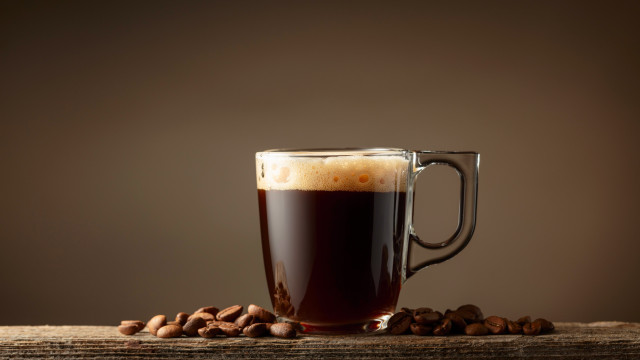 Estudo. Pessoas que bebem café podem viver melhor e durante mais anos 