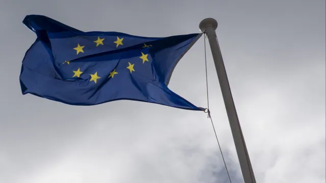 Dependência da Europa dos EUA "é a mais perigosa e arriscada"
