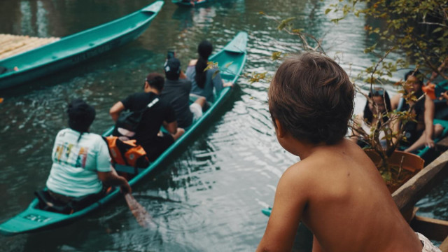 Novas imagens das férias de sonho de Pedro Teixeira com o filho