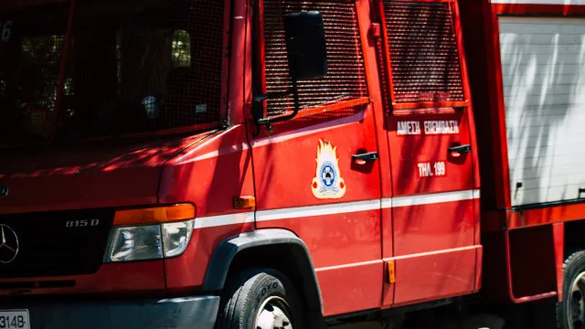 Quatro idosos morrem em incêndio num contentor na Grécia