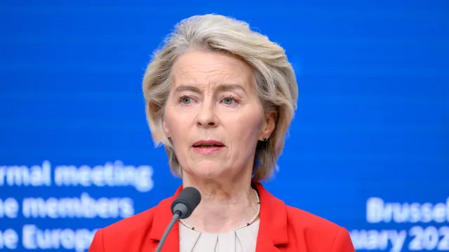 Presidente da ComissÃ£o Europeia condena "atrocidades horrÃveis" da RÃºssia