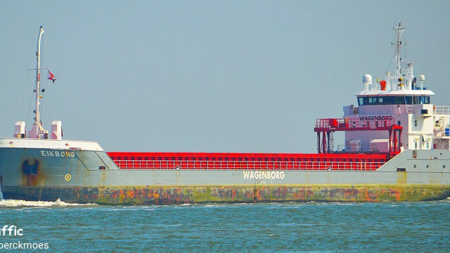 Cargueiro à deriva na Figueira deverá ser rebocado para Lisboa ou Setúbal