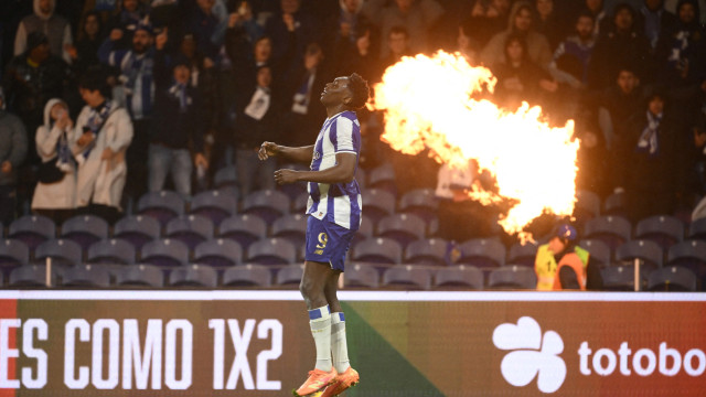 FC Porto continua a cuspir fogo na I Liga, em noite de redenção e estreia