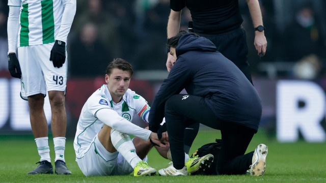 Resink nega substituição forçada a pensar no Benfica: