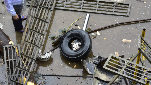 Queda de avião mata vice-ministro e outras quatro pessoas na Índia