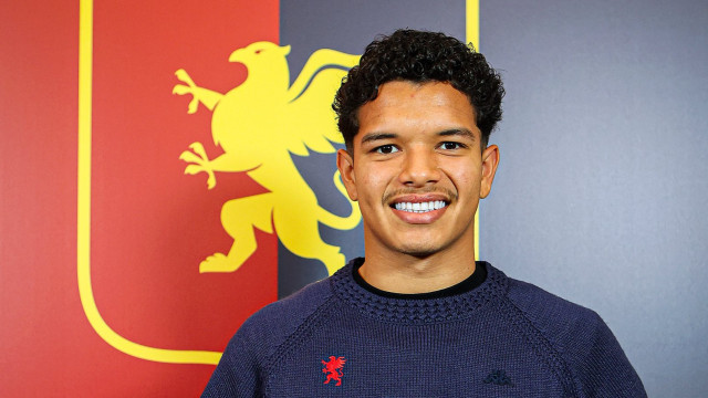 Oficial: Alverca anuncia transferência do médio Alex Amorim para o Genoa