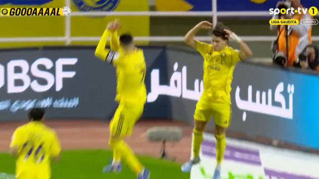 Já só faltam 39. João Félix assiste Cristiano Ronaldo rumo ao golo 1.000