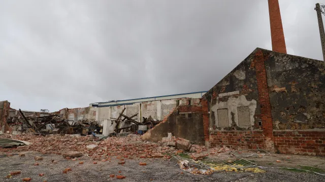 Seis meses apÃ³s tempestades, 25 pessoas continuam fora de casa
