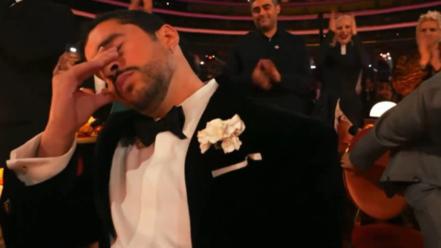Eis a reação de Bad Bunny ao vencer Grammy de Álbum do Ano. Ora veja