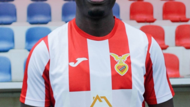 Oficial: Estrela da Amadora empresta Ekanga Ondoa ao Vitória de Sernache
