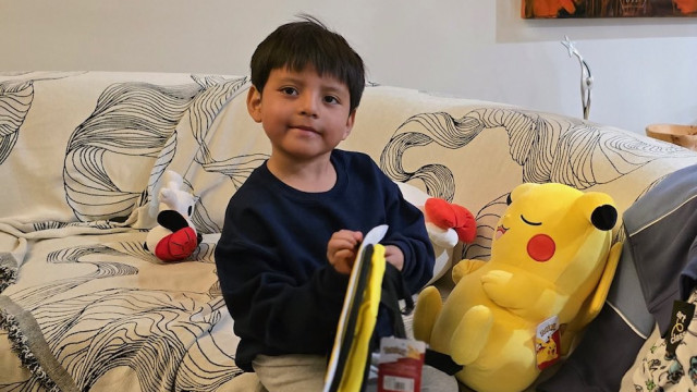 Menino de 5 anos e pai já estão em casa após detenção: O que se segue?