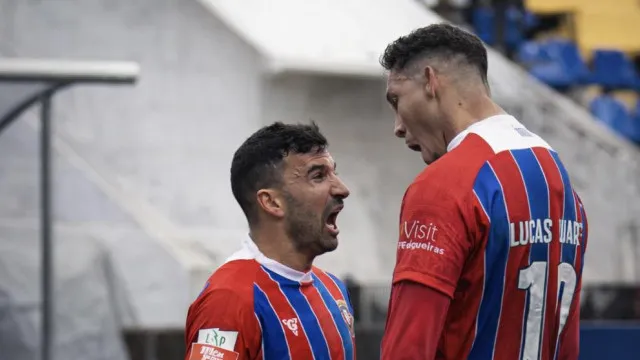 Felgueiras despede-se com goleada no reduto da Oliveirense