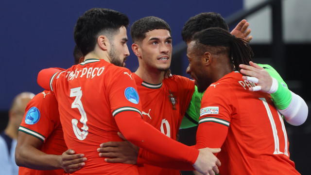 Portugal finta susto e ultrapassa França rumo à final do Europeu