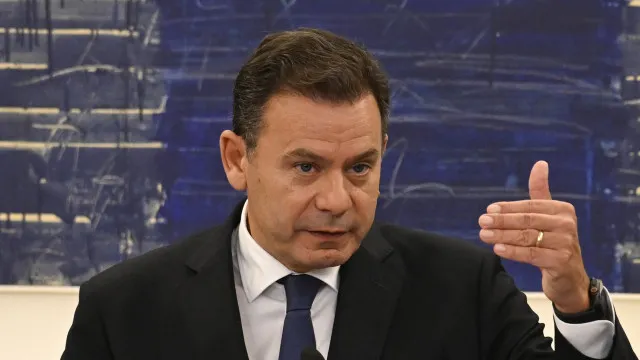 Montenegro afirma ter falado sobre habitação após manifestações