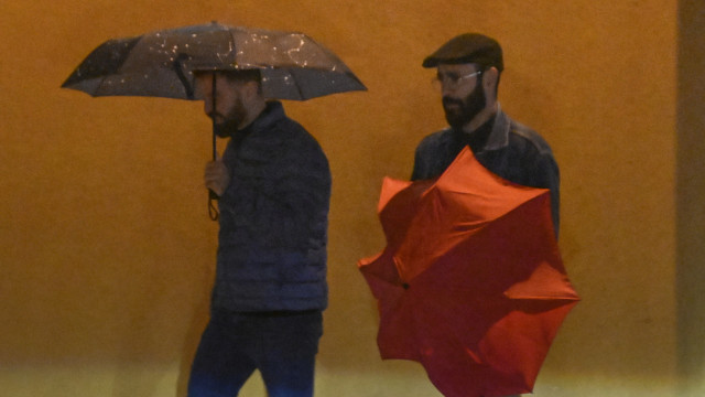 AO MINUTO: 13 distritos sob aviso laranja; Cerca de 70 mil ainda sem luz