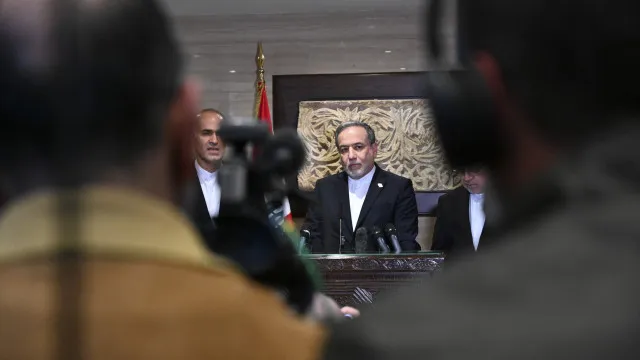 Irão: Esforços diplomáticos intensificam-se para conseguir acordo de paz