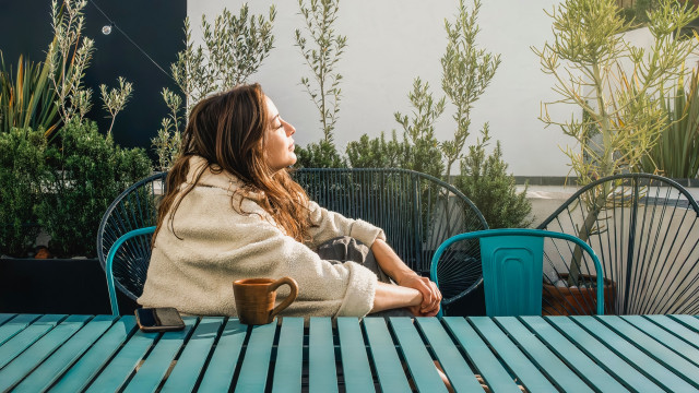 Cinco sinais na pele que podem indicar falta de vitamina D no organismo