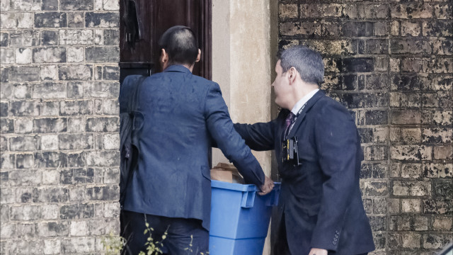 Polícia faz buscas a propriedades ligadas a Peter Mandelson no caso Epstein