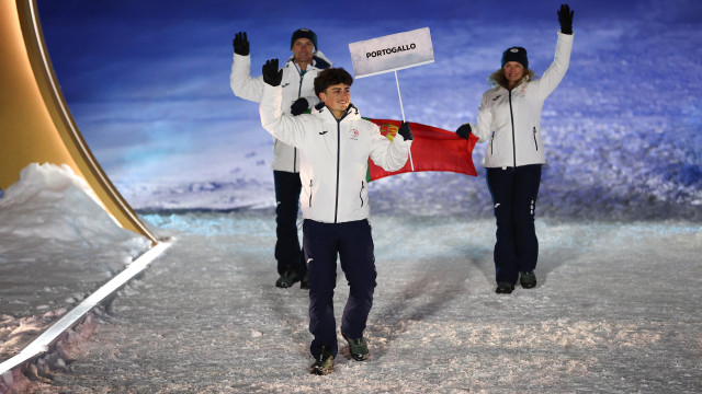 Portugal desfila na cerimónia de abertura dos Jogos Olímpicos de Inverno