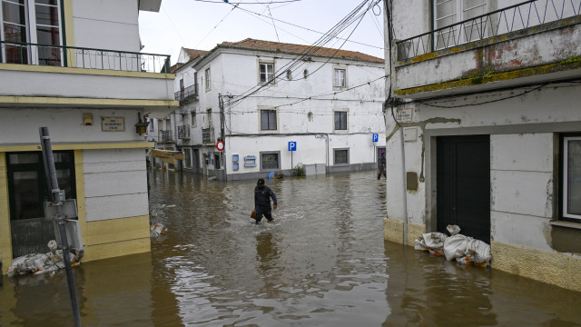 AO MINUTO: 13 distritos sob aviso laranja; Cerca de 70 mil ainda sem luz