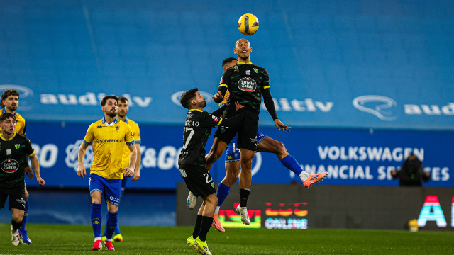 Estoril Praia cede empate na receção ao Tondela