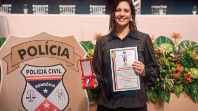 Professora atacada em faculdade foi morta com a própria faca, diz polícia