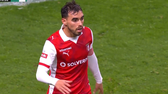 Onde tinhas a cabeça, Ricardo Horta? Português fez isto na Pedreira