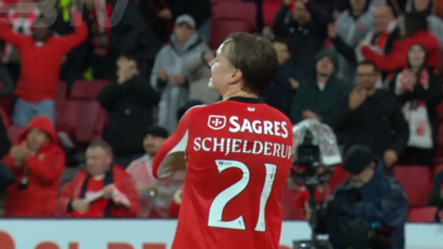 Schjelderup de pé quente no Benfica. Norueguês quebrou assim nulo na Luz