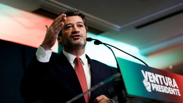 
                    Chega quer parlamento a 