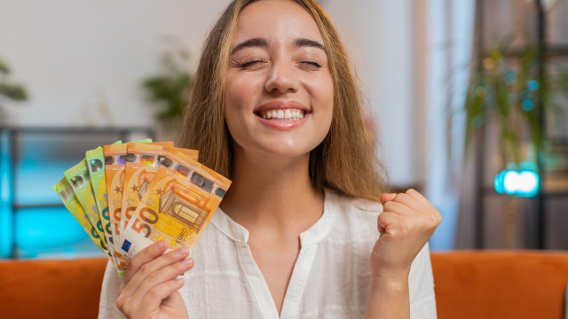 Bolsos cheios! 4 signos que vão atrair muito dinheiro no fim de semana