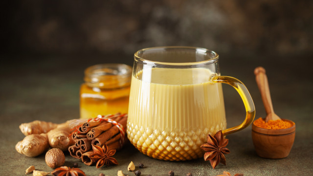 Golden milk. Aprenda a fazer o famoso leite dourado que o ajuda a dormir