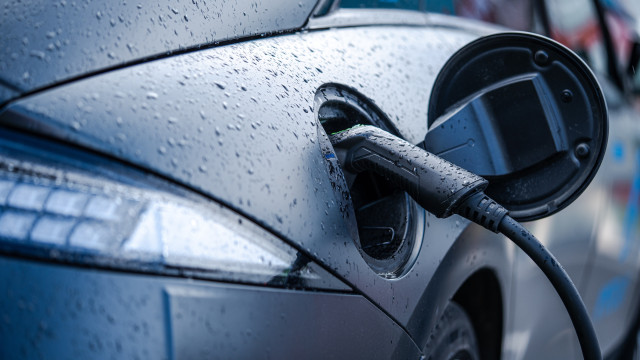 Aumento expressivo nos carregamentos de elétricos em janeiro. Os números