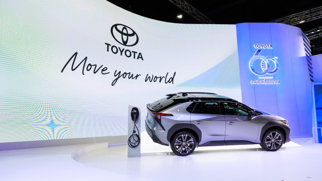 Toyota patenteia ideia para carros elétricos funcionarem mesmo com avaria