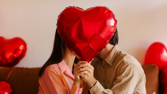 Sabia? Um beijo pode trazer tantos benefícios como um iogurte probiótico