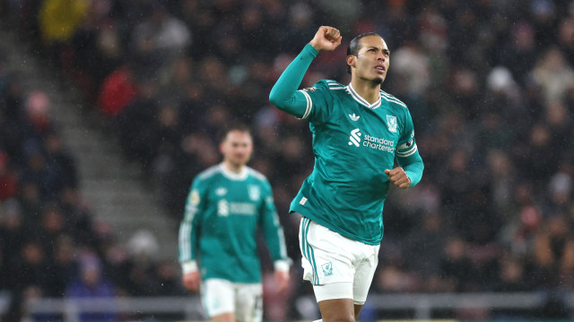 Liverpool sofre, mas passa teste difícil frente ao Sunderland