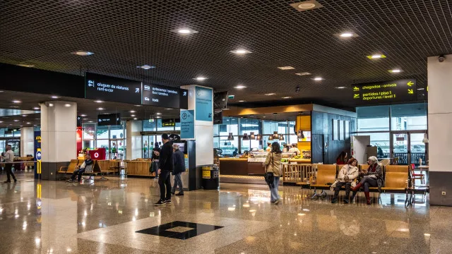 
                    Voos comerciais sobem 2,3% em agosto na UE
                
