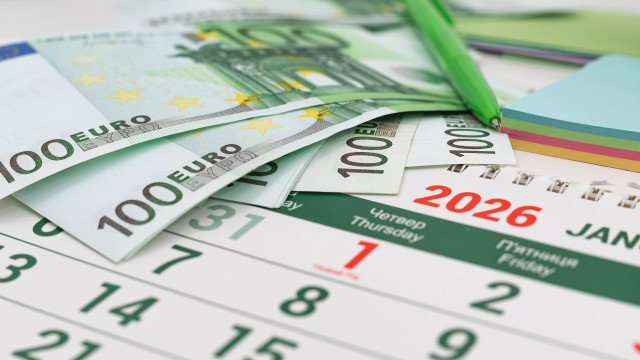 Fevereiro a meio, mas há apoios e subsídios por receber. Recorde as datas