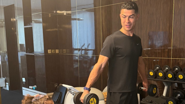 Georgina Rodríguez mostra amorosas imagens com Bella (CR7 também aparece)