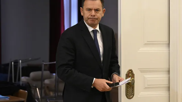 
                    PTRR: Fundo de catástrofes naturais e sísmicas associado a seguro
                