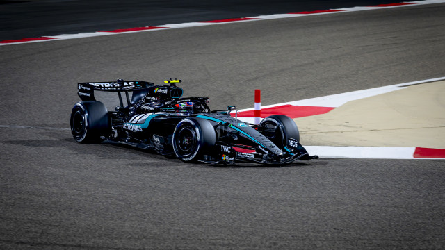 Antonelli e Mercedes lideram testes de Fórmula 1 no Bahrein
