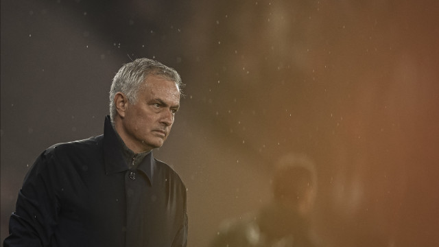 Mourinho reage à arbitragem: