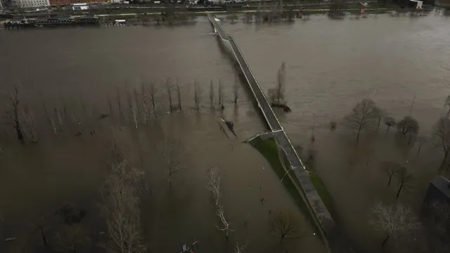 
                    Leiria, de Coimbra e do Médio Tejo pedem alargamento dos prazos de apoios
                