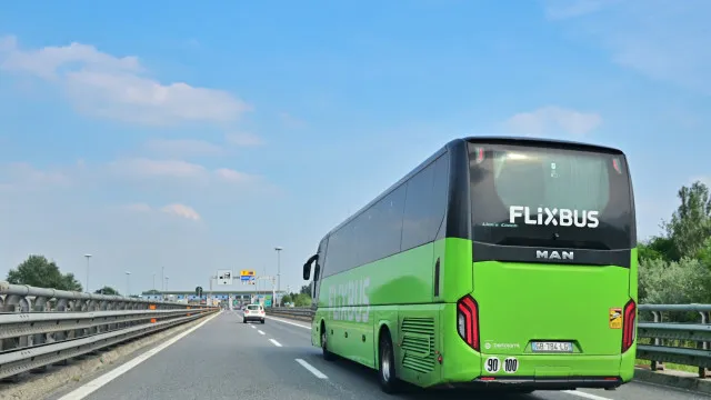 
                    Motorista da Flixbus que deixou menina em área de serviço 