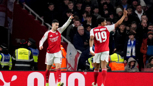 Arsenal vence tranquilamente e segue em frente na Taça de Inglaterra