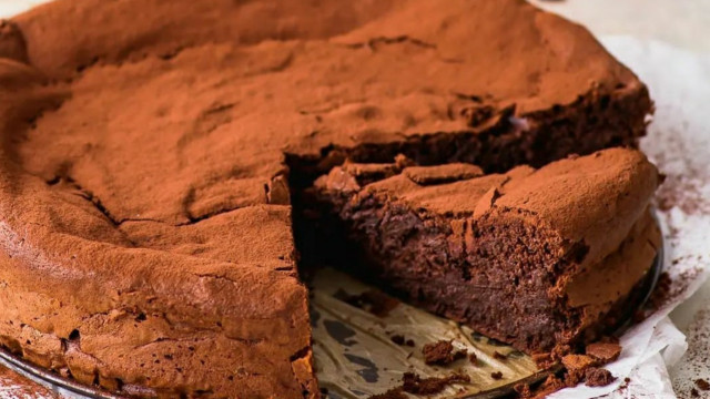 Experimente esta receita de bolo de chocolate húmido de Joana Barrios
